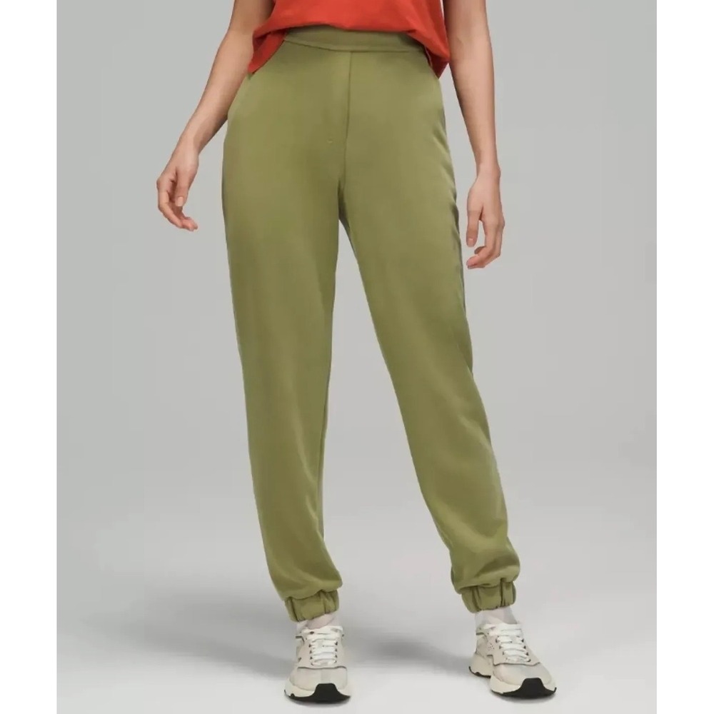 Lululemon Softstreme Relaxed High-Rise Pants Green Size 6